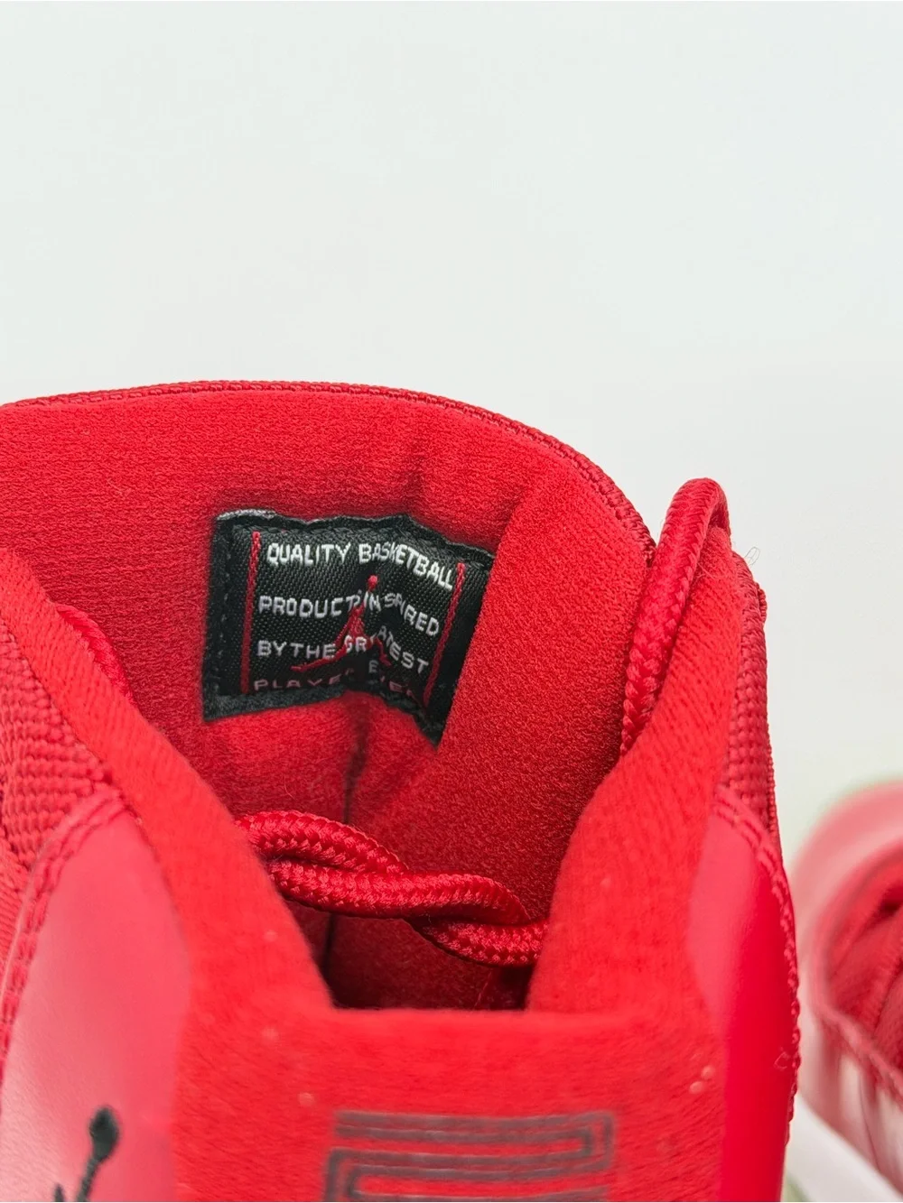 Jordan 11 Retro Win Like 96 Red Size 6.5 - Picture 6 of 8